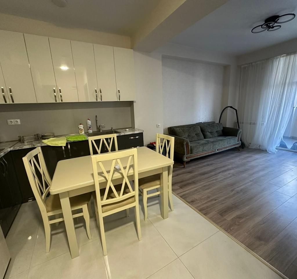 Housekeeping and Commercial Cleaning Services