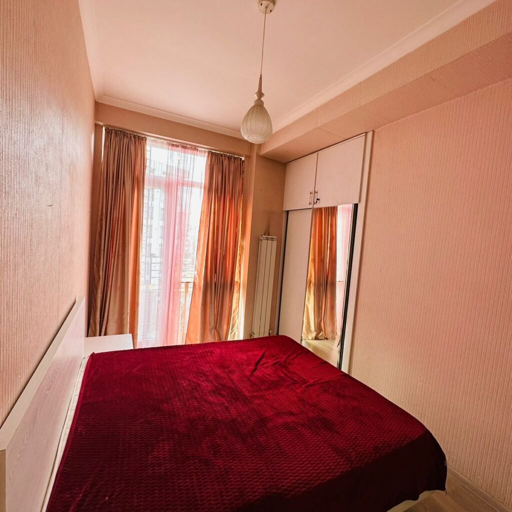 Housekeeping and Commercial Cleaning Services